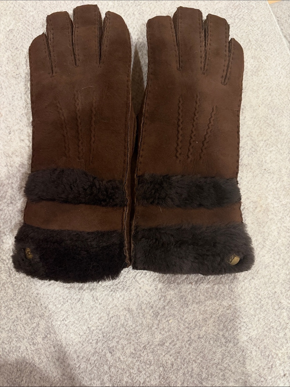 UGG Brown Shearling Cuff Women's Gloves